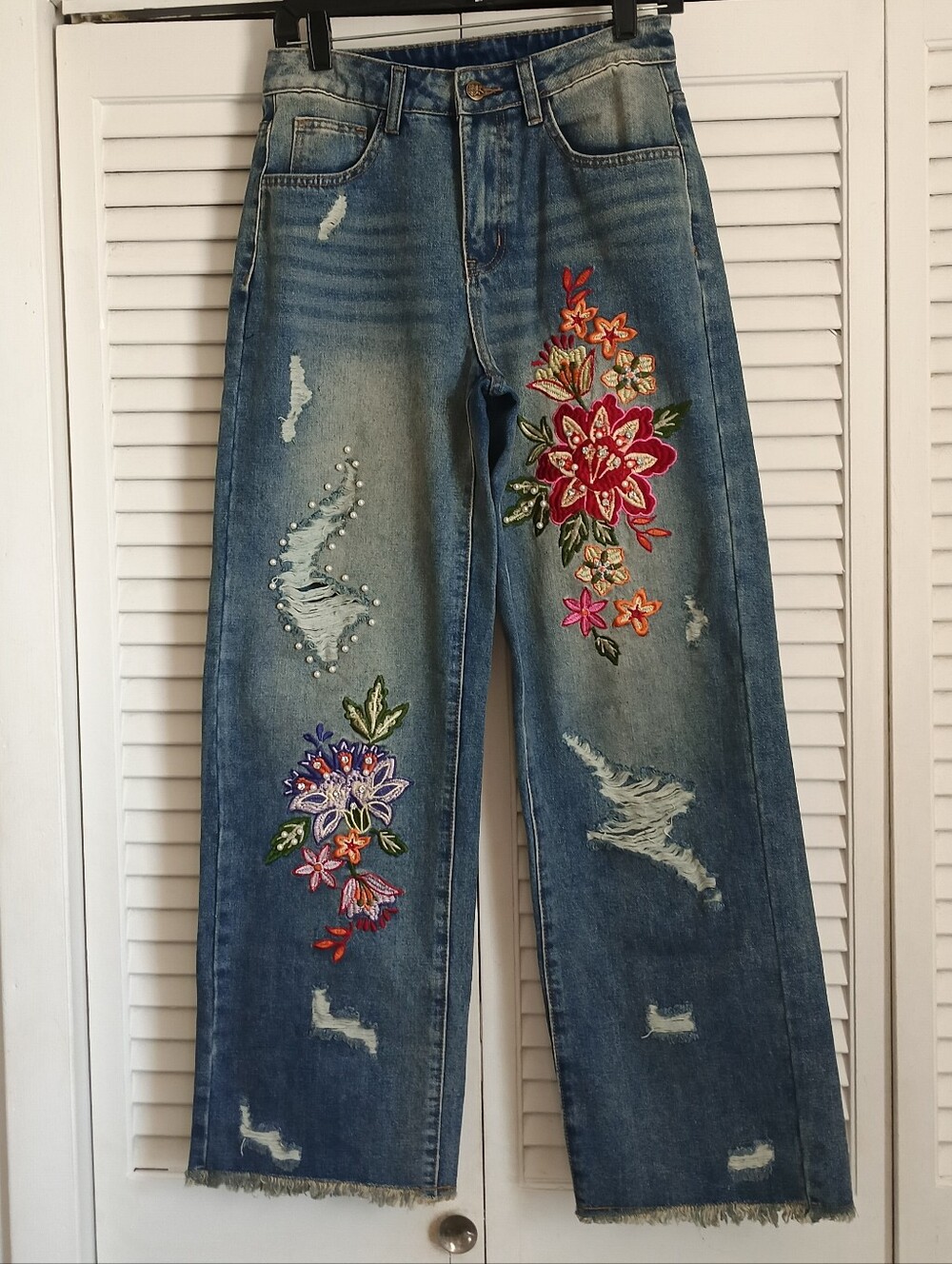 NEW Bohemela Dark Distressed Wash Embroidered Embellished Loose Fit Jeans (26) - Picture 13 of 13